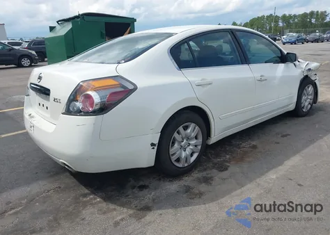 2010 Nissan Altima 2.5 S z USA, uszkodzony, nr VIN 1N4AL2APXAN409393